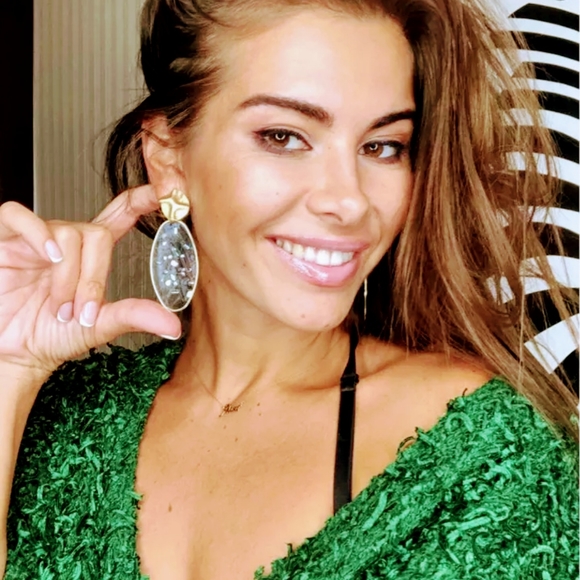 Oversized Resin Dangle Earrings - Picture 5 of 7